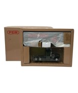 PEM 1:64 SCALE KENWORTH RAYOVAC DIE-CAST CAB TRAILER SEMI TRUCK M70503 - $534.05 MXN