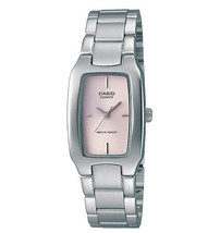 Casio Women's Stainless Steel Water Resistant Watch Size 40mm - $1,779.16 MXN