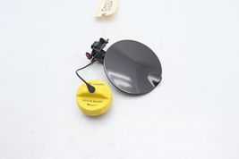 08-20 DODGE GRAND CARAVAN FUEL FILLER DOOR W/ TANK CAP E0282 image 2