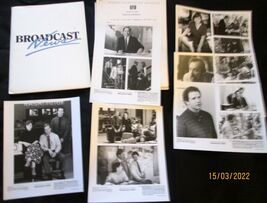 WILLIAM HURT :HOLLY HUNTER, (BROADCAST NEWS) ORIGINAL 1987 MOVIE PRESSKIT - $241.58 CAD
