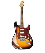 Squier Guitar - Electric Strat 453735 - $2,808.35 MXN
