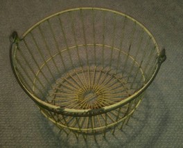 Vintage White Metal Wire Farm Egg Produce Basket Rubber Coated Barn Chicken - $49.99