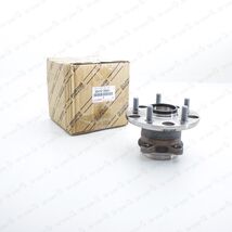 New Genuine OEM Lexus 2013-2023 GS IS RC Rear Wheel Hub Bearing 42410-30041 - €154,55 EUR