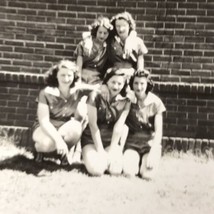 Group of young women Photograph Vintage Old Photo Snapshot 1940s - £10.13 GBP