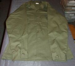 NEW 1978 POST VIETNAM ERA DURABLE PRESS UTILITY SHIRT OG-507 14.5 X 33 - $37.22