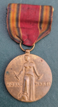 US Navy Medal World War II 1941-1945 Freedom From Fear Want Speech Religion - $23.91