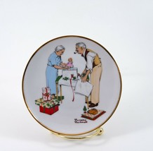 Norman Rockwell Plate Miniature Collector &quot;Holiday Gifts&quot; 1982 4.5&quot; - £14.93 GBP