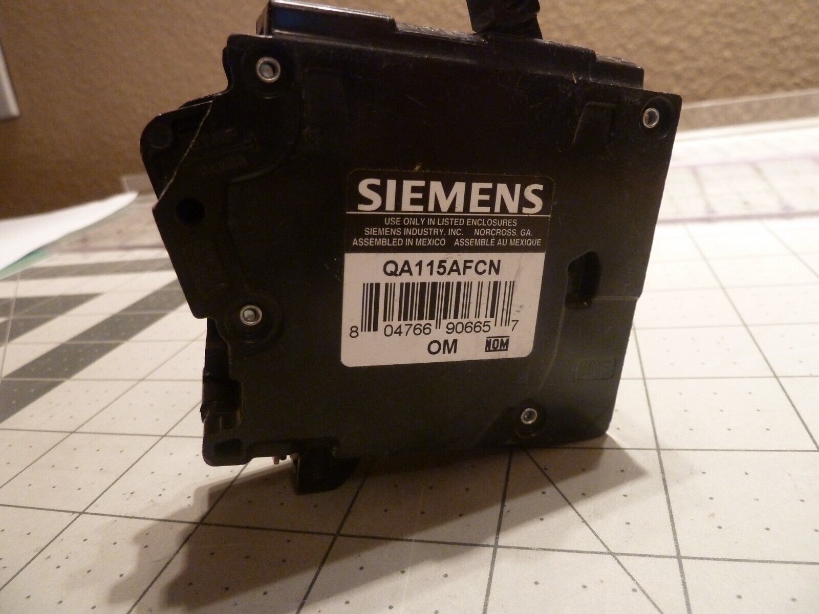 1 - Siemens QA115AFCN Combo Type ARC Fault Circuit Breaker - 15A - 10Ka - 120V - $34.95