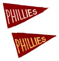 Philadelphia Phillies Vintage Ensemble De 2 1930&#39;s 3 &quot; Rouge Fanions - £68.47 GBP
