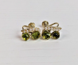 vintage screw back earrings faux pearls green rhinestones gold tone - £7.90 GBP
