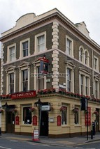 pu4095 - London - The Daniel Defoe, Stoke Newington N16. c2007 - photograph 6x4 - $2.54