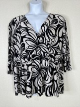 NWT Cocomo Womens Plus Size 3X Blk/Ivory Floral V-neck Wrap Style Stretch Top - £22.75 GBP