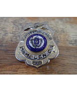 HAMPDEN COUNTY MASSACHUSETTS DEPUTY SHERIFF EARLY BADGE BX 28 - $3,426.37 MXN