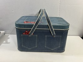 Vintage Cheinco Metal Picnic Basket Blue Jean Design With Plates Cups Si... - $1,379.59 MXN