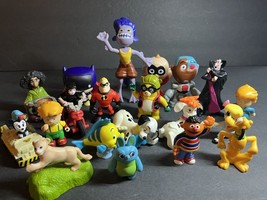 Mixed Lot of 20 Animated Movies Characters Action Figure Toys - $23.36