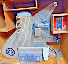 Vintage UNIVEX Model P-500 8mm Movie Projector In Wood Case Powers Up Ar... - $117.59