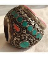 Anello grande in argento misto pietre intaglio decorate nel Vicino Orien... - €118,02 EUR
