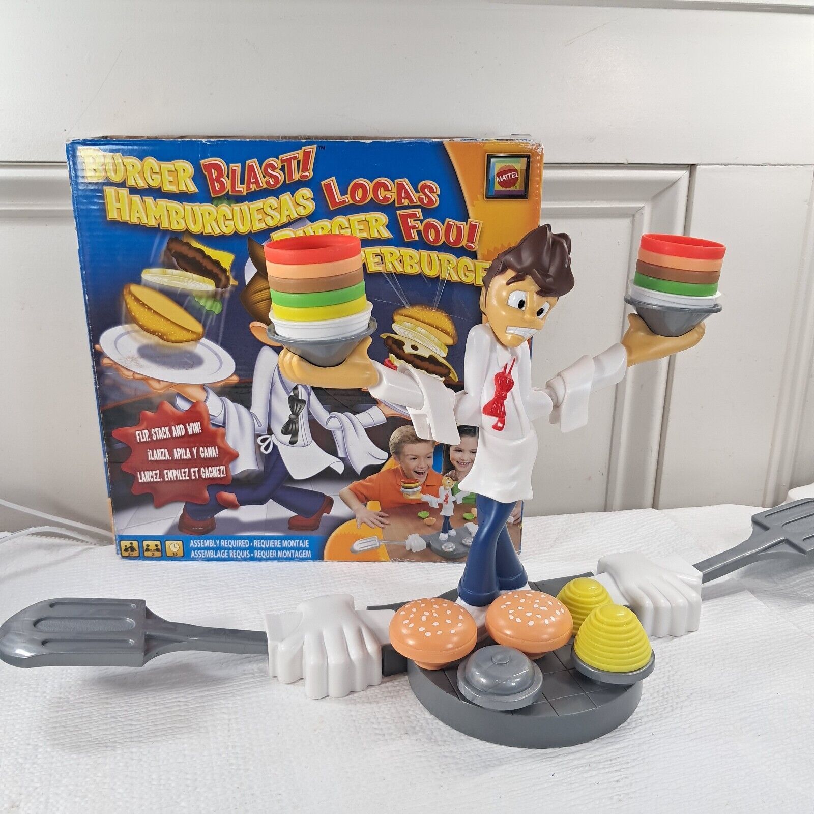 Mattel Burger Blast game Hamburger stacking flip stack win 2010 T8155 RA... - $49.00