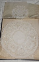 LE Nugent Linen Doiley Set In Box Lace Vintage Missouri - £15.67 GBP