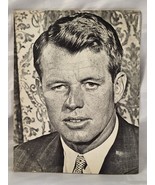 THE ASSASSINATION OF RFK COLLECTOR&#39;S BOOK POLITICAL FIGURE AMERICAN USA ... - $34.11 CAD