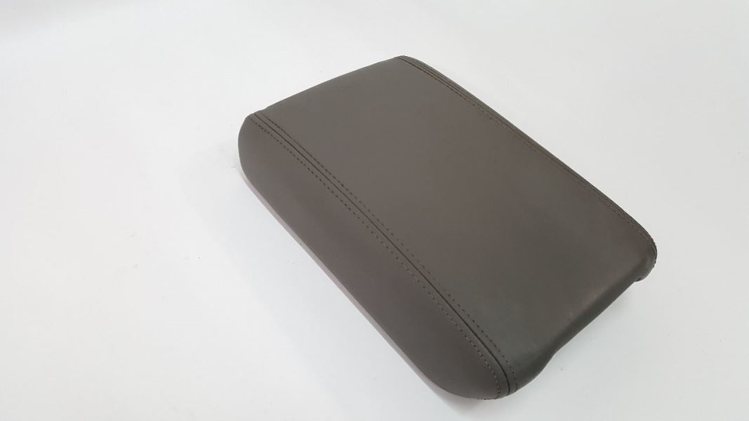 Center Console Lid Only OEM 2014 Buick Enclave  Item image 3