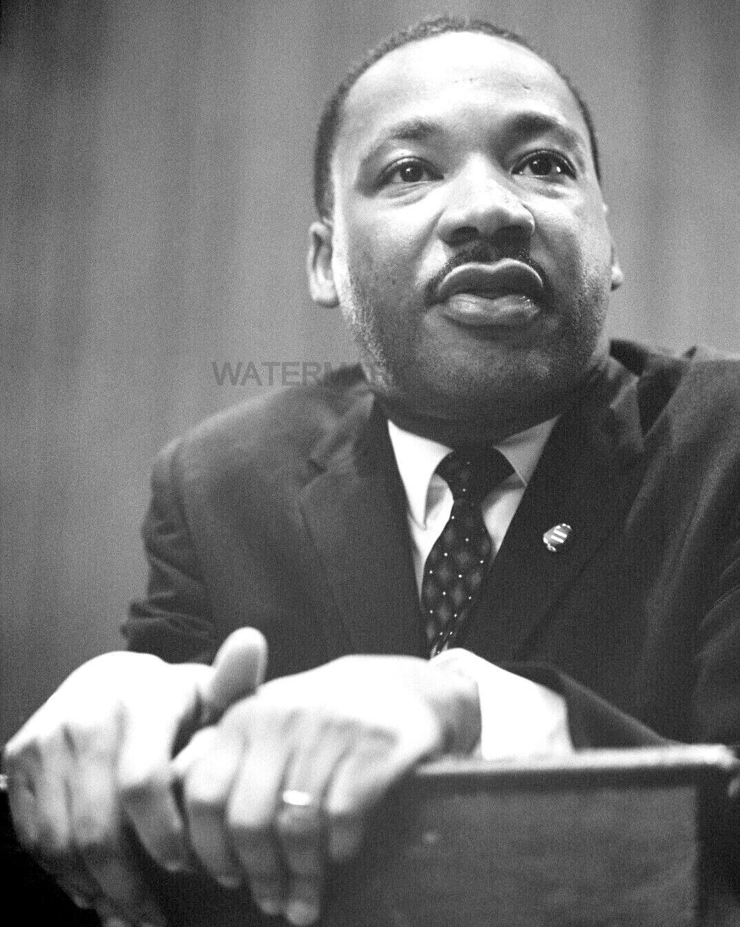 MARTIN LUTHER KING JR. AT THE PODIUM 8X10 PUBLICITY PHOTO - $8.50