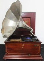 Reginaphone Mahogany Deluxe Cabinet Style 113 Circa 1906 - $7,500.00