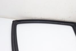 03-08 SUBARU FORESTER RH RIGHT PASSENGER SIDE DOOR WINDOW SEAL E1111 image 3