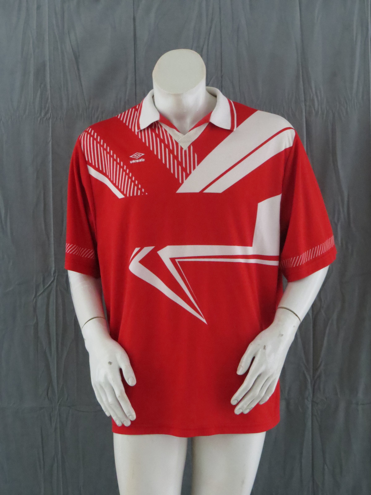 Vintage Umbro Jersey - Screened Block Pattern in Red and White - Men's XL - £38.31 GBP