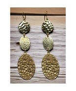 Vintage Dangle Earrings Gold Tone 3 Tiers Filagree Hammered Textured - £13.32 GBP