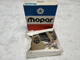 NOS GASKET MOUNTING THE ZIP CARBURATOR KIT V-8 ENGINES 3879 174 MOPAR - $6.55