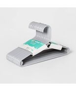 Pillowfort Kids Hangers 18pk Gray - $216.62 MXN