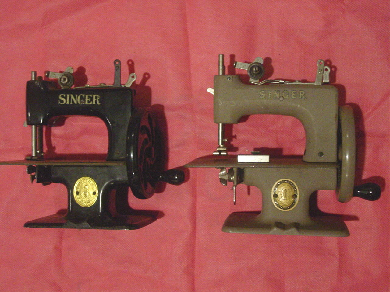 Lot of two 2 Vintage Mini Singer Antique Sewing Machines Black + Tan Pair BIN - $127.35