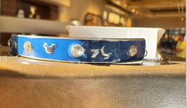 Disney Parks Sorcerer Mickey Mouse Bracelet NEW - $689.36 MXN