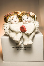 Dreamsicles Two Cherubs Sitting With Heart  DR2110  Classic Figure - £18.76 GBP