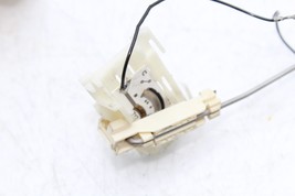 02-06 MINI COOPER S FUEL TANK LEVEL SENSOR E5750 image 3