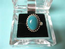 TURQUOISE Cabochon Gemstone Vintage RING set in Sterling Silver - Size 8 3/4 - £47.96 GBP