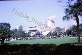 1969 Busch Gardens Hospitality House Grounds Tampa 35mm Slide - £3.16 GBP