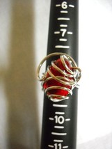 VINTAGE ARTISIAN HAND MADE WIRE WRAPPED RED GLASS GEM DESIGN RING US SZ ... - €8,60 EUR