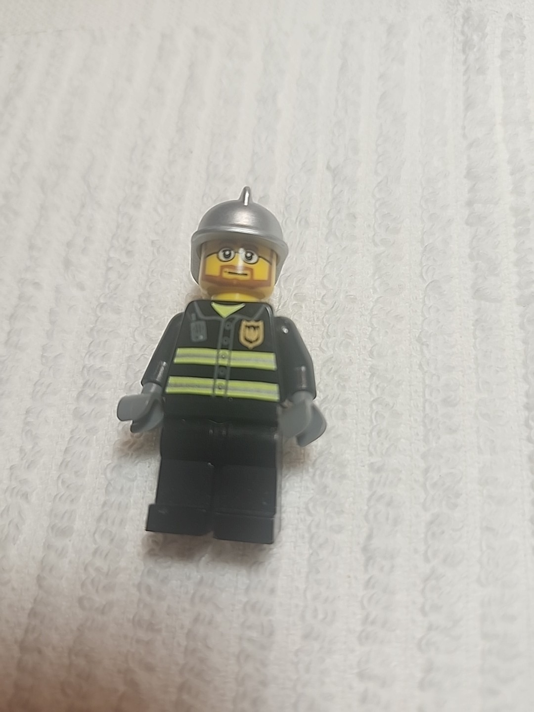 Lego Minifigure City Firefighter Cty0087 - $2.97