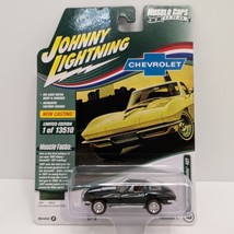 Johnny Lightning 1967 Corvette 427 Goodwood Green 1:64 Muscle Cars USA D... - $248.53 MXN