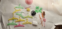 Vtg Doll Accessories Lot of 27  For Barbie Green Shoes  Purse  Hangers Etc - £11.73 GBP