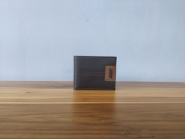 Dickies Genuine Leather Wallet  FREE Worldwide shipping GFTP 0001 - $24.08