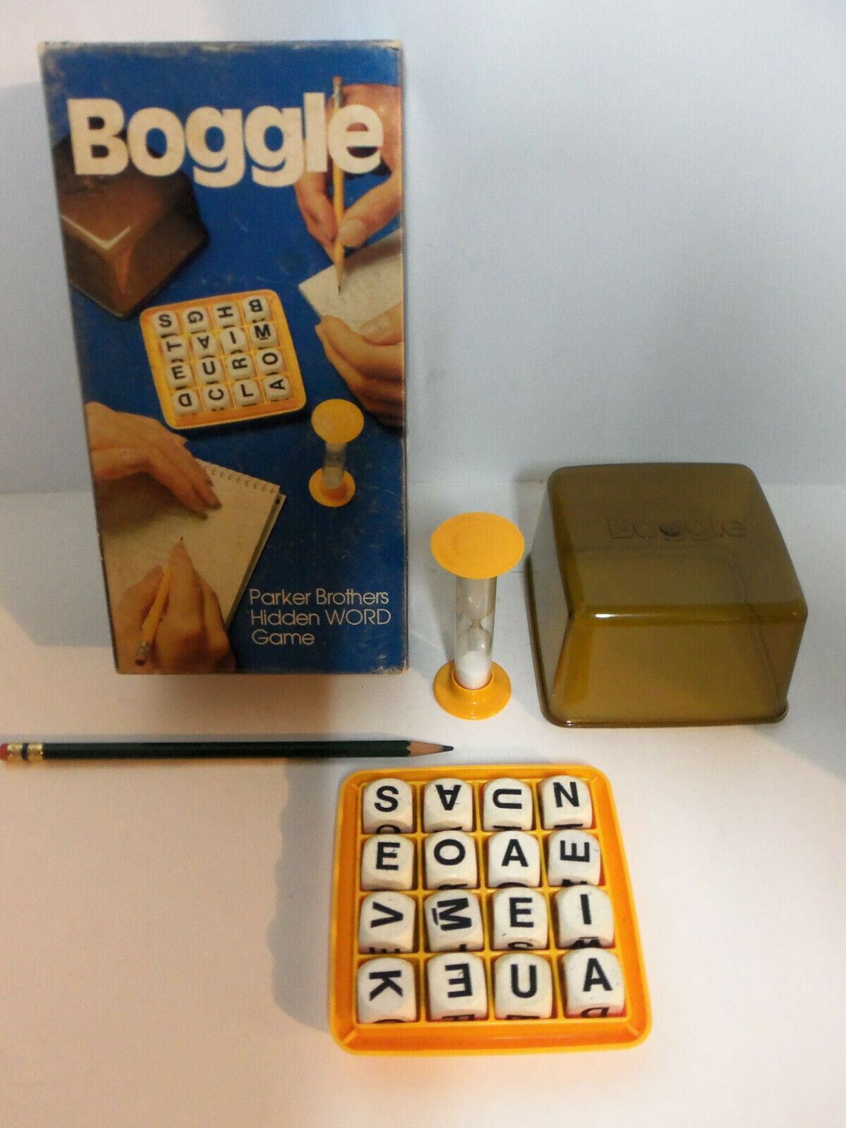 Vintage 1976 BOGGLE Hidden WORD Board Game COMP By Parker Brothers FREE SHIPPING - £21.86 GBP