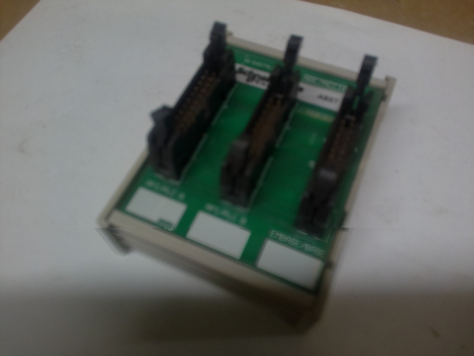 SCHNEIDER/MODICON ABE7ACC10 CONNECTION SUB-BASE / 2 X 16 CHANNEL SPLITTING  - $58.59