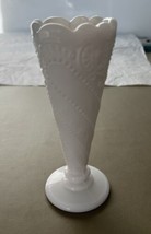 Vintage L.E. Smith 1940s Stars &amp; Beads 6.25&quot; Footed Milk Glass Vase - $14.85