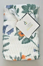 Deborah Connolly Hand Towels Bathroom Set of 2 Spring Summer Flowers Ferns White - £25.81 GBP