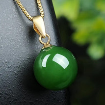 Jade Green Bead Pendant Necklace with Gold Box Chain - £8.15 GBP