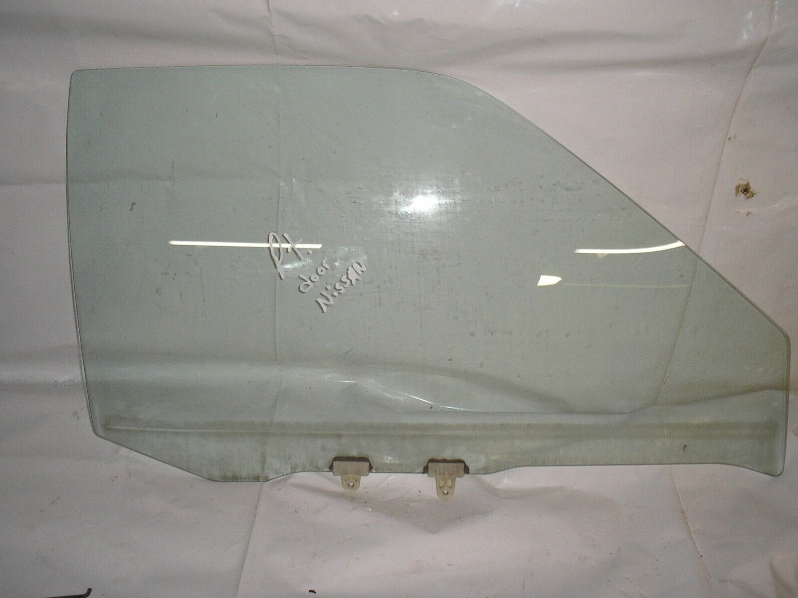 Primary image for 1999 Nissan Frontier 4WD 3.3L AT Right Front Window Glass