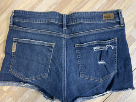 PAIGE Shorts Women&#39;s Size 28 Emmitt Blue Denim Stretch Pockets Cut Off B... - £21.26 GBP